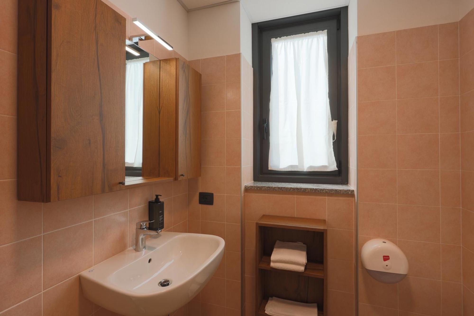 Corte Milano Rozzano Oda fotoğraf